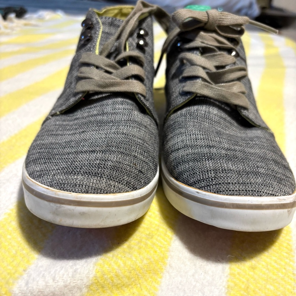 Vans CHUKKA Gray Mid-Top Women's Sneakers, 7, EUC